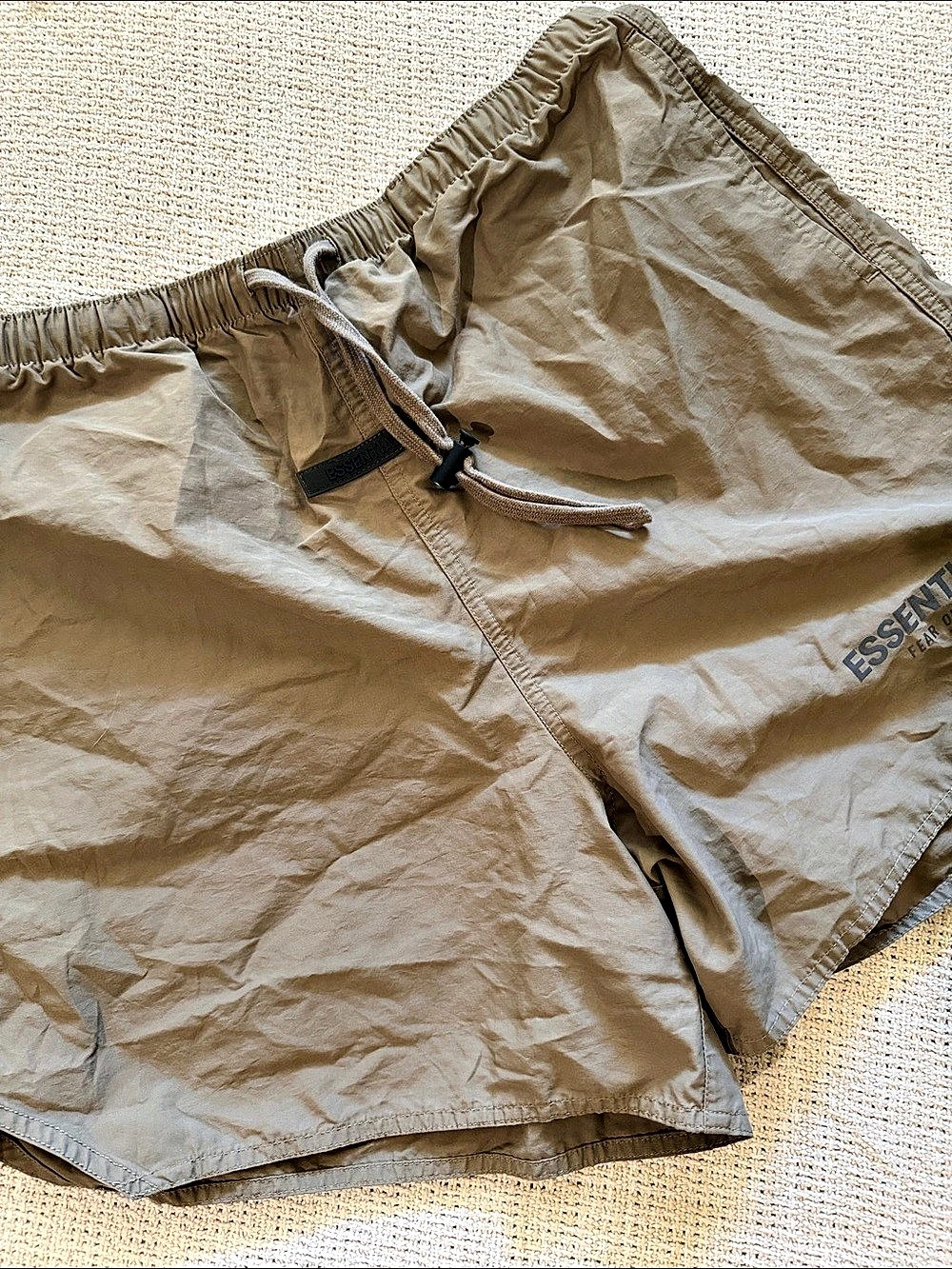 Essentials Men's Utility Shorts in Brown Size Small